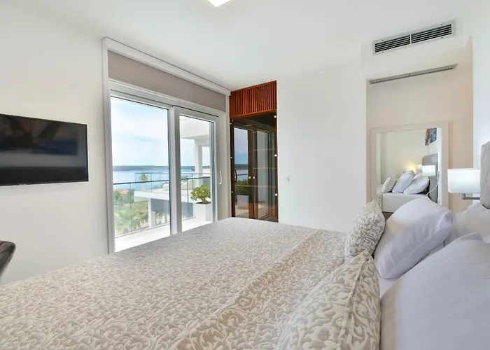 Michelle By Tourist Adria Group Maslenica